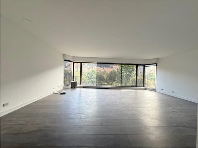 Apartamento de 3 alcobas en venta en La Cabrera, Bogotá, 367 m² · foto 6 de 21