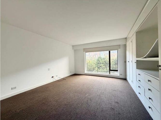 Apartamento de 3 alcobas en venta en La Cabrera, Bogotá, 367 m² · foto 8 de 21