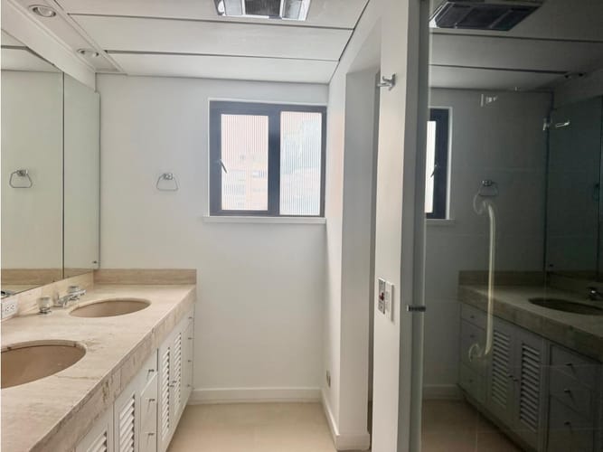 Apartamento de 3 alcobas en venta en La Cabrera, Bogotá, 367 m² · foto 9 de 21