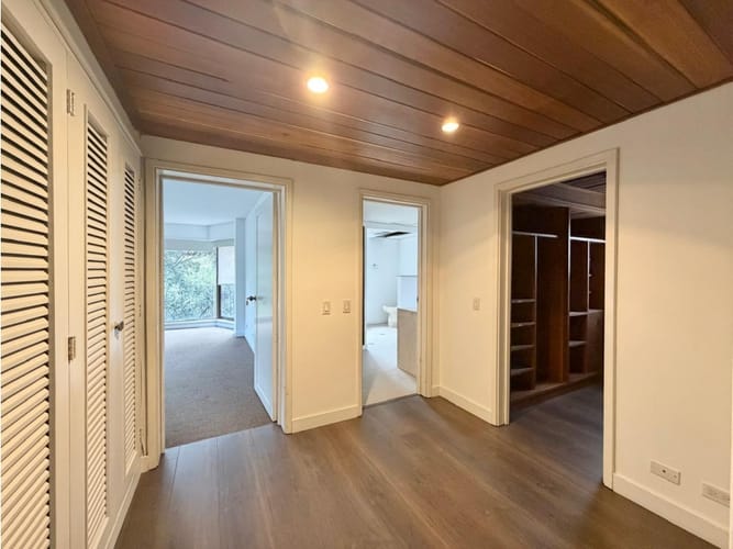Apartamento de 3 alcobas en venta en La Cabrera, Bogotá, 367 m² · foto 11 de 21