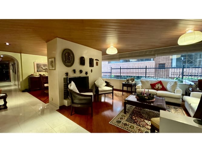 Apartamento de 3 alcobas en venta en Chapinero, Bogotá, 146 m² · foto 1 de 20