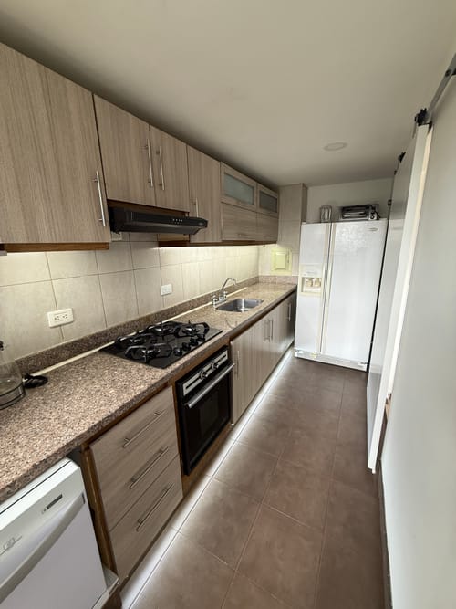 Apartamento de 3 alcobas en venta en Colina Campestre, Bogotá, 76 m² · foto 2 de 11