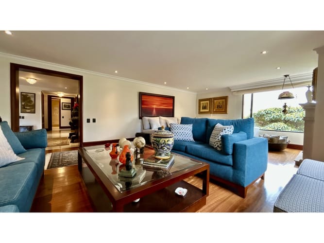 Apartamento de 5 alcobas en venta en Chicó Alto, Bogotá, 516 m² · foto 3 de 24