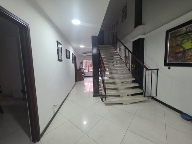 Casa de 6 alcobas en venta en La Hacienda, Cali, 320 m² · foto 22 de 24