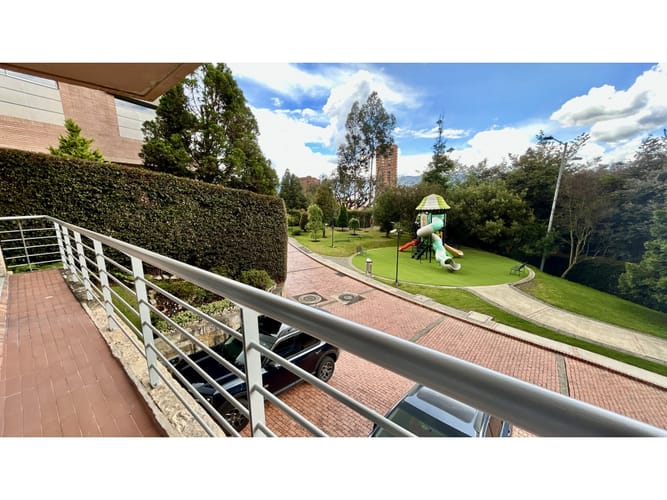 Casa de 4 alcobas en venta en Cerros De Suba, Bogotá, 390 m² · foto 6 de 24