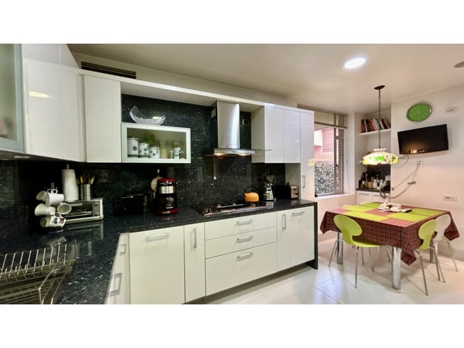 Casa de 4 alcobas en venta en Cerros De Suba, Bogotá, 390 m² · foto 14 de 24