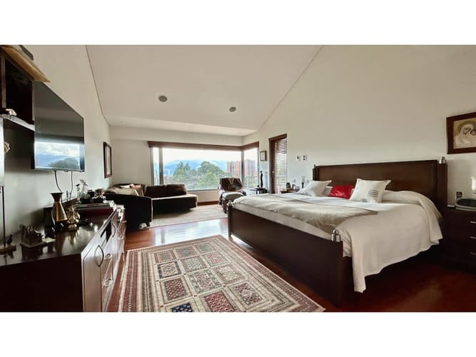 Casa de 4 alcobas en venta en Cerros De Suba, Bogotá, 390 m² · foto 16 de 24