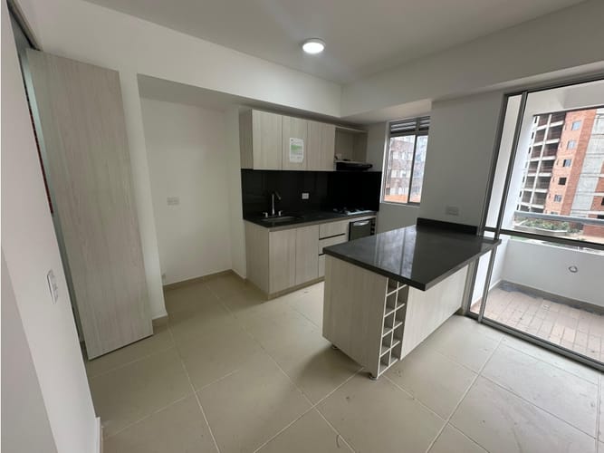 Apartaestudio en arriendo en Las Lomitas, Sabaneta, 86 m² · foto 2 de 22