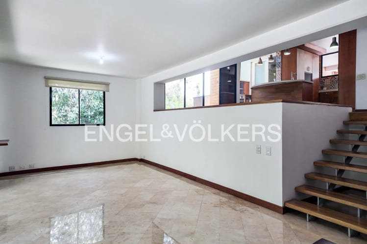 Casa de 4 alcobas en venta en El Tesoro, Medellín, 225 m² · foto 2 de 22