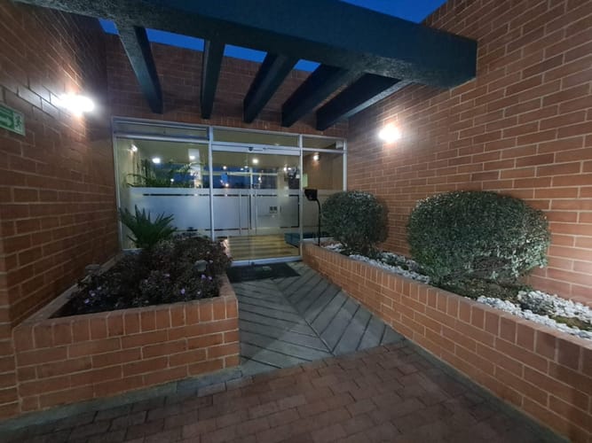 Apartamento de 2 alcobas en venta en Gran Granada, Bogotá, 60 m² · foto 2 de 24