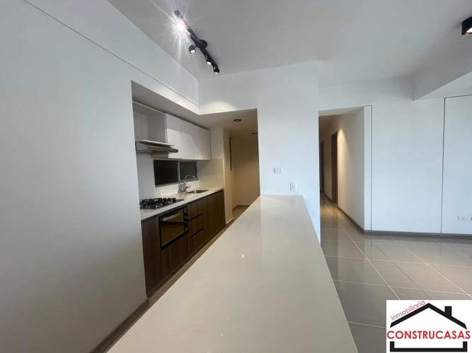 Apartamento de 3 alcobas en arriendo en Calasanz, Medellín, 113 m² · foto 3 de 24