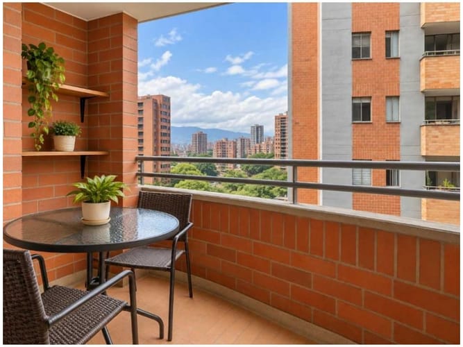 Apartamento de 3 alcobas en venta en La Orquidea, Envigado, 81 m² · foto 3 de 11