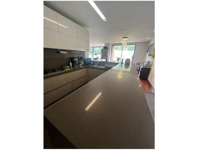 Apartamento de 4 alcobas en venta en Colina Campestre, Bogotá, 223 m² · foto 3 de 24