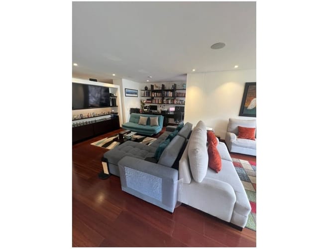 Apartamento de 4 alcobas en venta en Colina Campestre, Bogotá, 223 m² · foto 7 de 24