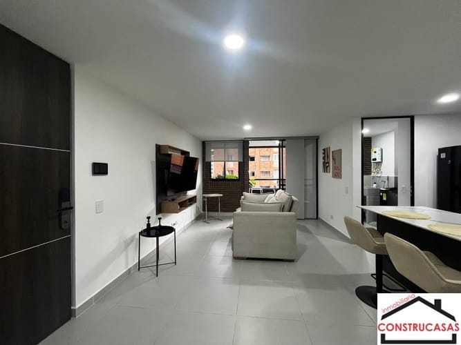 Apartamento de 2 alcobas en arriendo en Laureles, Medellín, 85 m² · foto 2 de 19