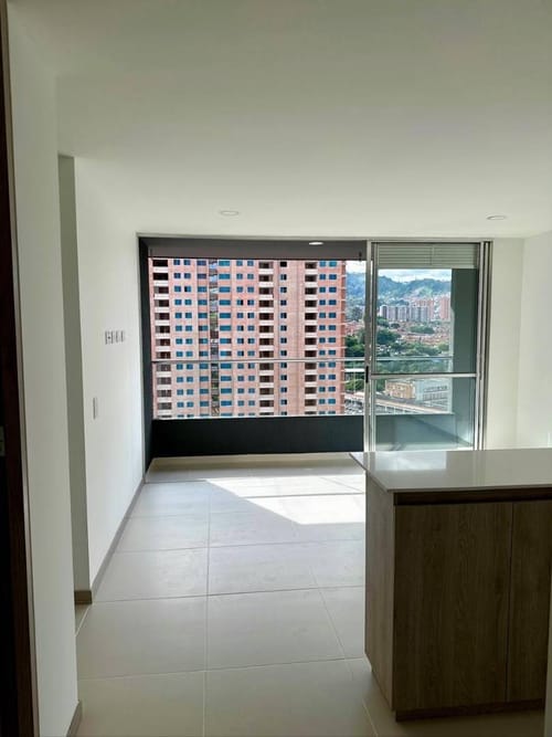 Apartamento de 3 alcobas en arriendo en Suramérica, Itagüí, 68 m² · foto 2 de 16