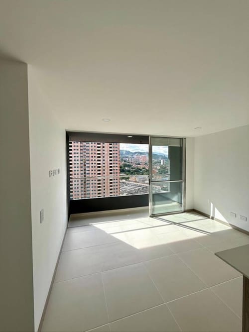 Apartamento de 3 alcobas en arriendo en Suramérica, Itagüí, 68 m² · foto 3 de 16
