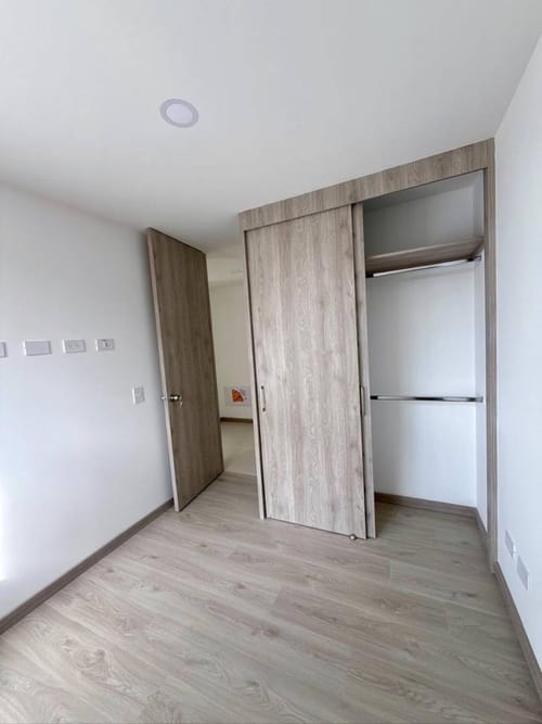 Apartamento de 3 alcobas en arriendo en Suramérica, Itagüí, 68 m² · foto 10 de 16