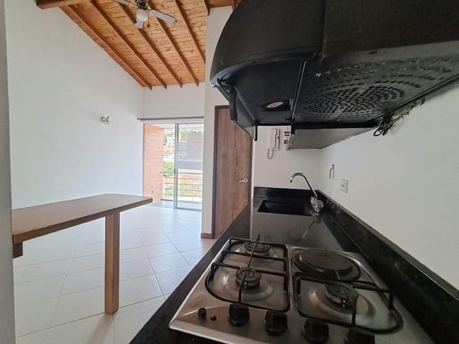 Apartamento de 2 alcobas en venta en Mayorca, Sabaneta, 50 m² · foto 3 de 14