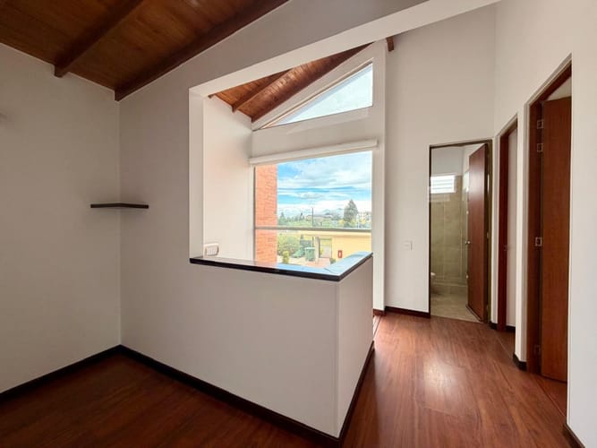 Casa de 3 alcobas en arriendo en Echavarria, Madrid, 106 m² · foto 4 de 11