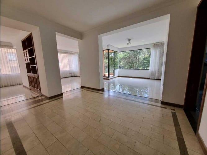 Apartamento de 3 alcobas en arriendo en Calleja Baja, Bogotá, 157 m² · foto 2 de 24