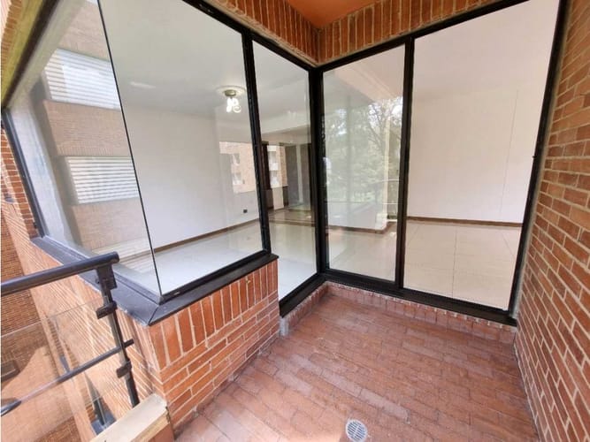 Apartamento de 3 alcobas en arriendo en Calleja Baja, Bogotá, 157 m² · foto 5 de 24