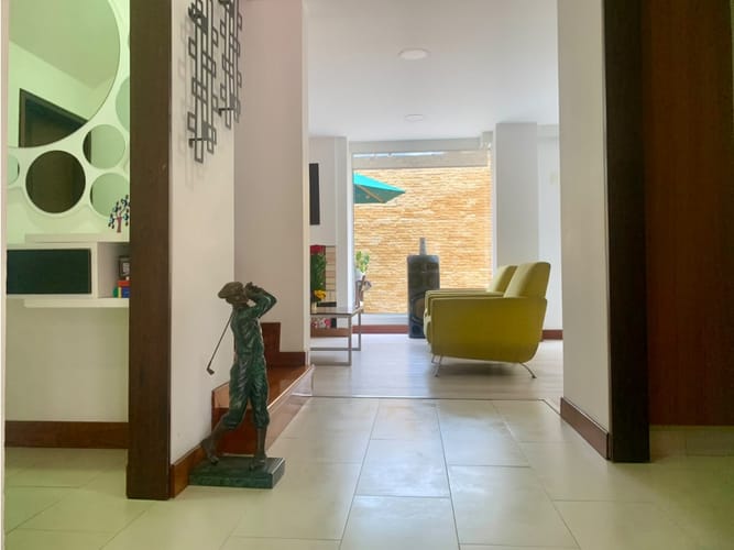 Casa de 4 alcobas en venta en Gratamira, Bogotá, 252 m² · foto 3 de 24