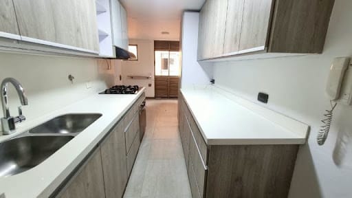 Apartamento de 2 alcobas en arriendo en Milla De Oro, Medellín, 80 m² · foto 9 de 16