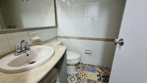 Apartamento de 2 alcobas en arriendo en Milla De Oro, Medellín, 80 m² · foto 10 de 16