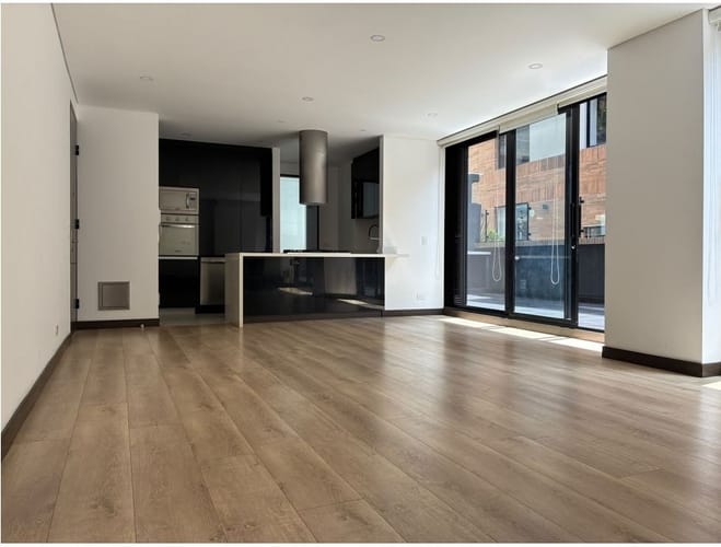 Apartamento de 3 alcobas en arriendo en Chico, Bogotá, 170 m² · foto 2 de 17