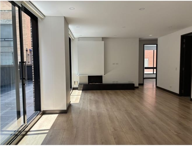 Apartamento de 3 alcobas en arriendo en Chico, Bogotá, 170 m² · foto 5 de 17