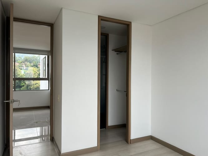 Apartamento de 3 alcobas en arriendo en Loma El Atravesado, Envigado, 112 m² · foto 6 de 16