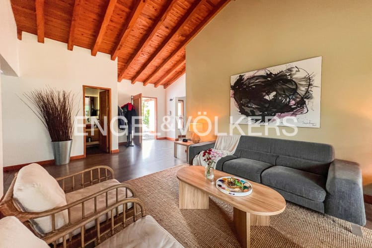 Casa de 3 alcobas en arriendo en Rionegro, 198 m² · foto 3 de 12