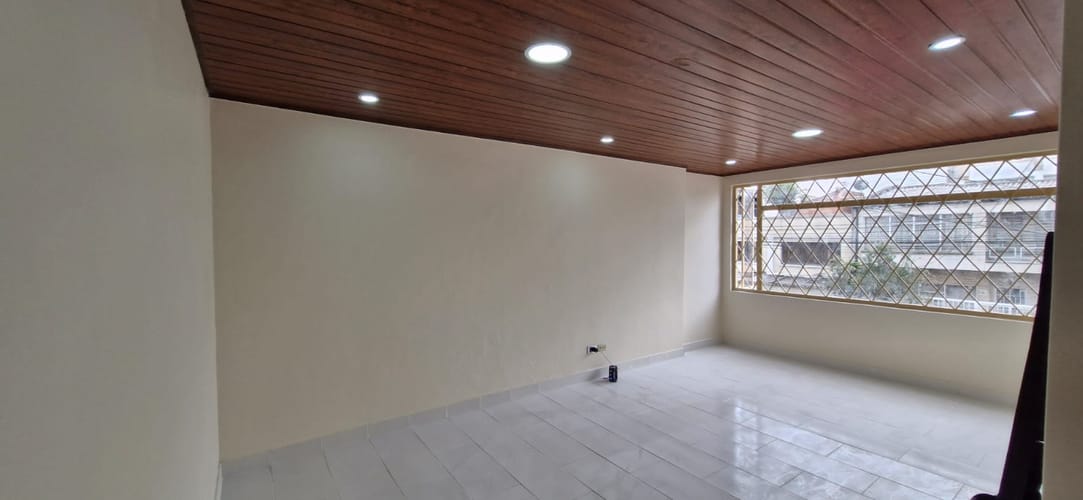 Casa de 3 alcobas en venta en Barrios Unidos, Bogotá, 323 m² · foto 4 de 15