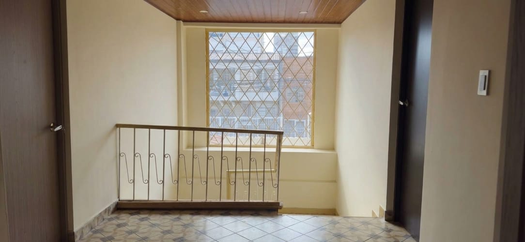 Casa de 3 alcobas en venta en Barrios Unidos, Bogotá, 323 m² · foto 11 de 15