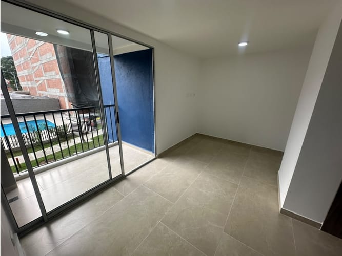 Apartamento de 3 alcobas en arriendo en La Asuncion, Copacabana, 54 m² · foto 3 de 11