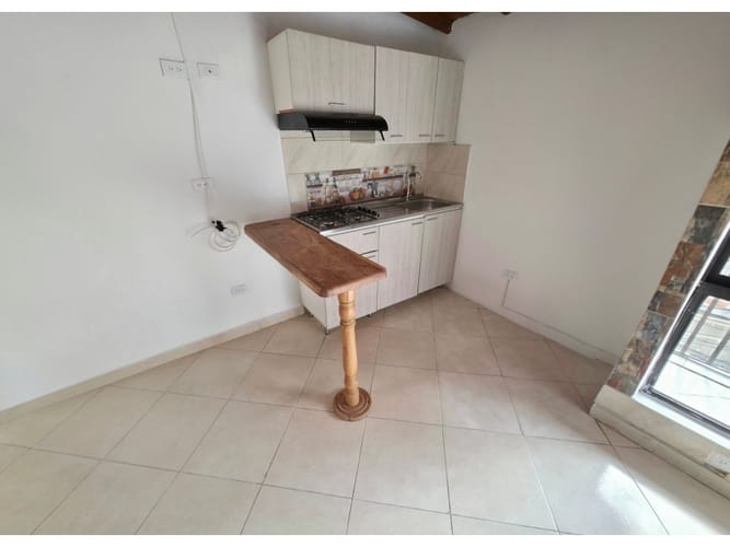 Apartamento de 2 alcobas en arriendo en Villatina, Medellín, 52 m² · foto 2 de 16
