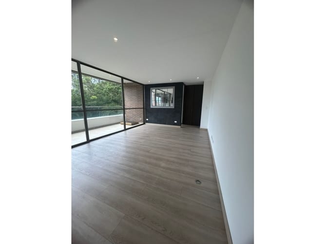 Apartamento de 2 alcobas en arriendo en El Poblado, Medellín, 90 m² · foto 5 de 24