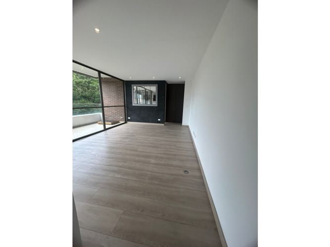 Apartamento de 2 alcobas en arriendo en El Poblado, Medellín, 90 m² · foto 6 de 24
