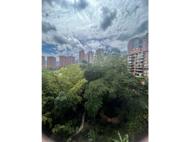 Apartamento de 2 alcobas en arriendo en El Poblado, Medellín, 90 m² · foto 11 de 24