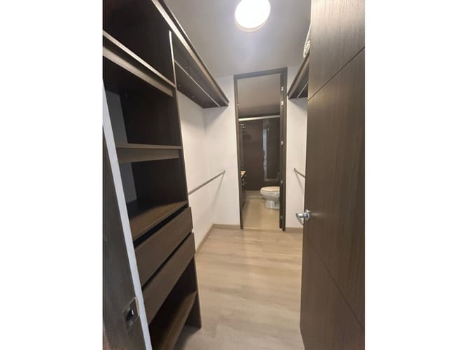 Apartamento de 2 alcobas en arriendo en El Poblado, Medellín, 90 m² · foto 20 de 24