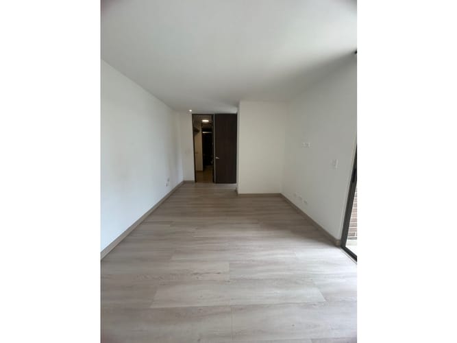 Apartamento de 2 alcobas en arriendo en El Poblado, Medellín, 90 m² · foto 23 de 24
