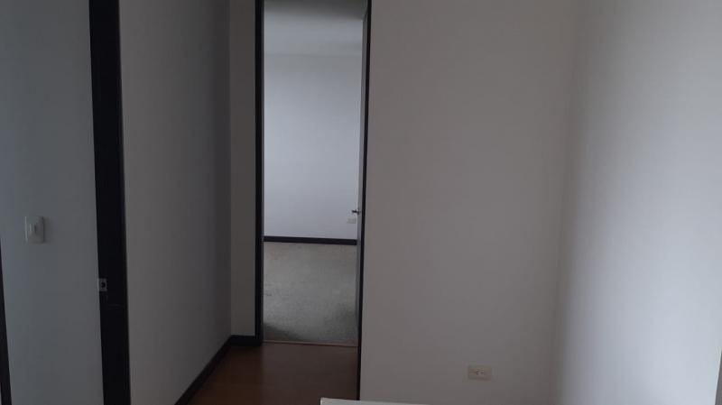 Apartamento de 2 alcobas en venta en Chapinero Alto, Bogotá, 65 m² · foto 13 de 24