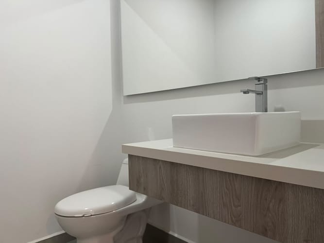 Apartamento de 3 alcobas en arriendo en Quebrada Clara, Envigado, 140 m² · foto 18 de 19