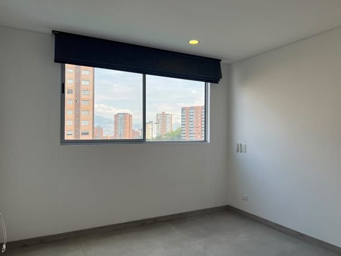 Apartamento de 3 alcobas en arriendo en Quebrada Clara, Envigado, 140 m² · foto 12 de 19