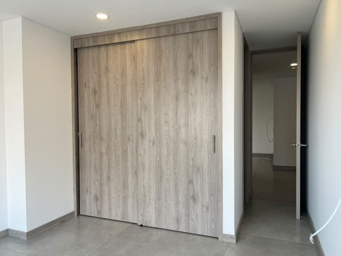 Apartamento de 3 alcobas en arriendo en Quebrada Clara, Envigado, 140 m² · foto 16 de 19