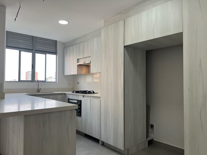 Apartamento de 3 alcobas en arriendo en Quebrada Clara, Envigado, 140 m² · foto 6 de 19