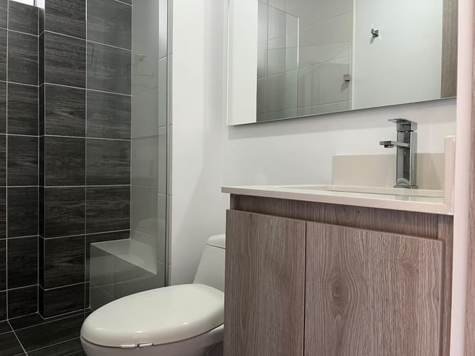 Apartamento de 3 alcobas en arriendo en Quebrada Clara, Envigado, 140 m² · foto 19 de 19
