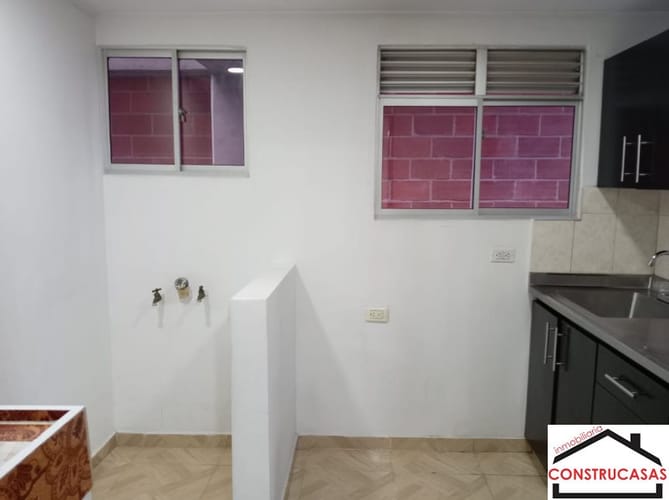 Apartamento de 2 alcobas en arriendo en Santa Lucia, Medellín, 52 m² · foto 3 de 14