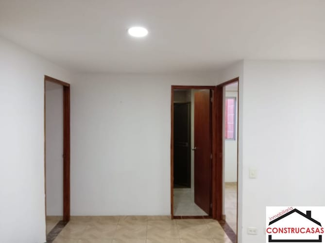Apartamento de 2 alcobas en arriendo en Santa Lucia, Medellín, 52 m² · foto 5 de 14